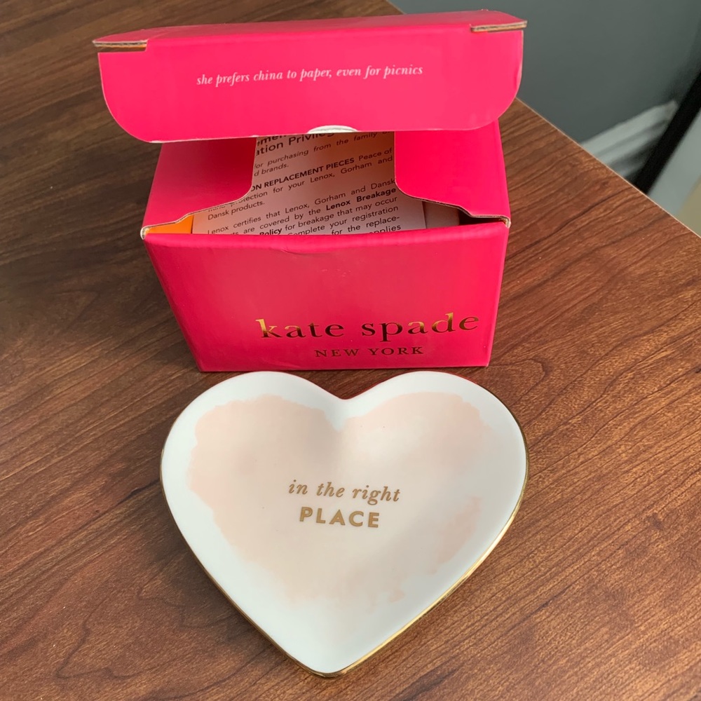 New in box Kate Spade jewelry trinket heart tray